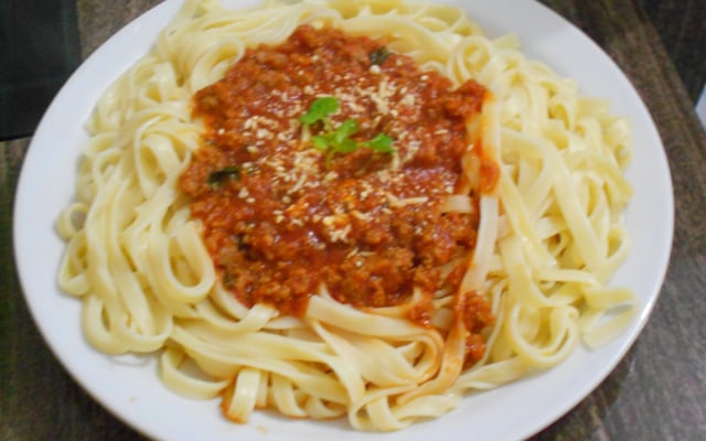 Espaguete à bolonhesa