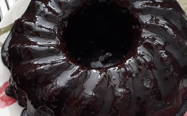 Cobertura de chocolate durinha (para bolos)