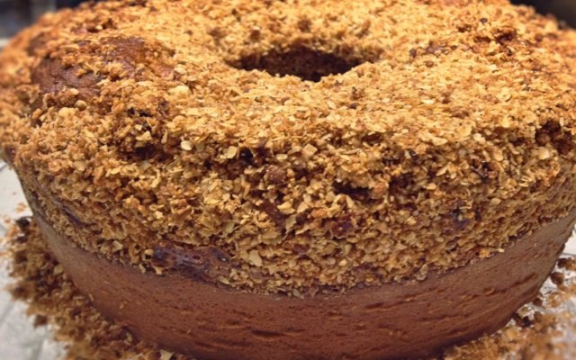 Bolo de banana com aveia