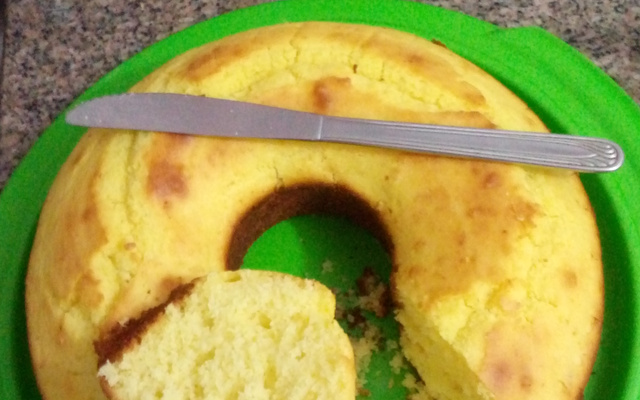 Bolo de queijo cremoso sem glúten