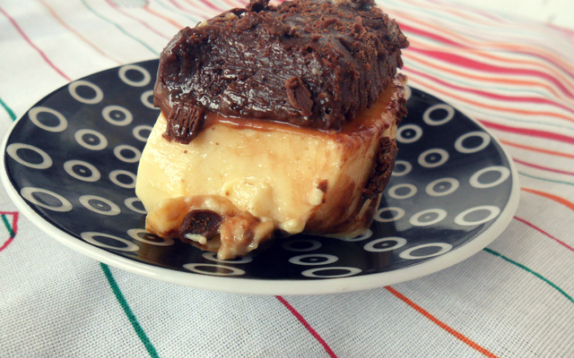 Mousse de maracujá e chocolate