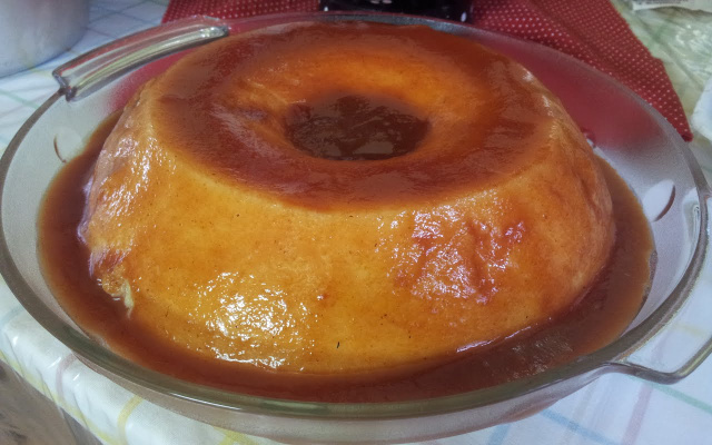 Pudim mineiro de queijo
