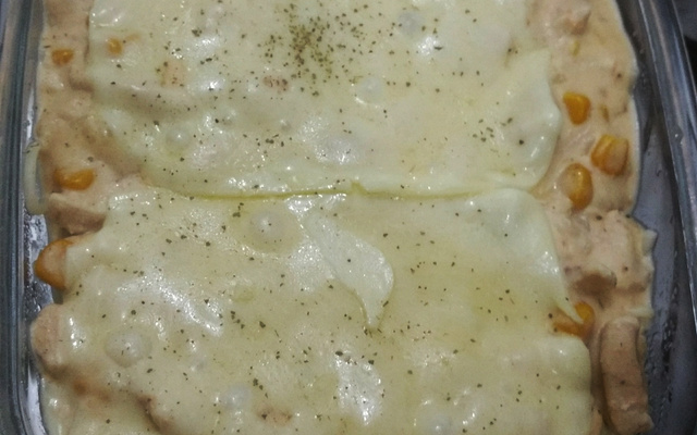 Macarrão com maionese e frango simples