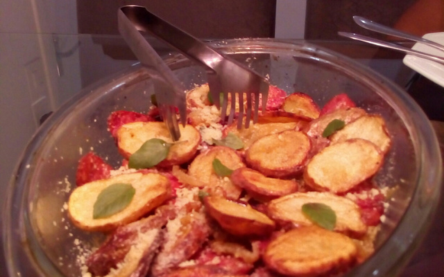 Calabresa com batata na panela de pressão