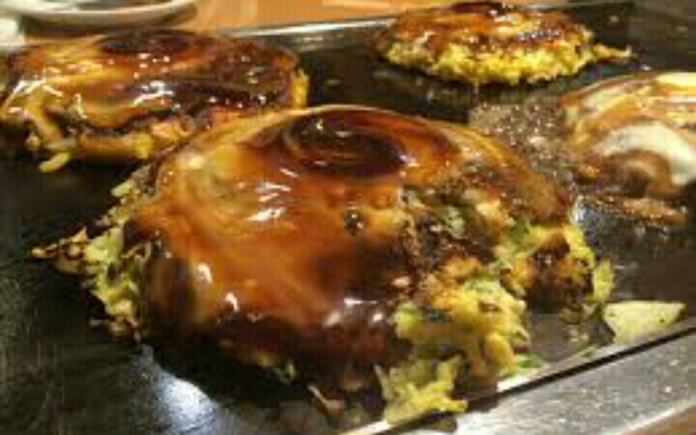 Okonomiyaki - Prato Típico de Osaka - Japão