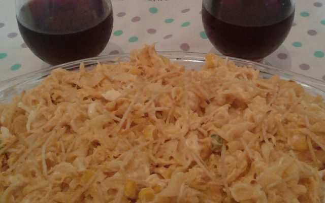 Macarrão com maionese e frango simples