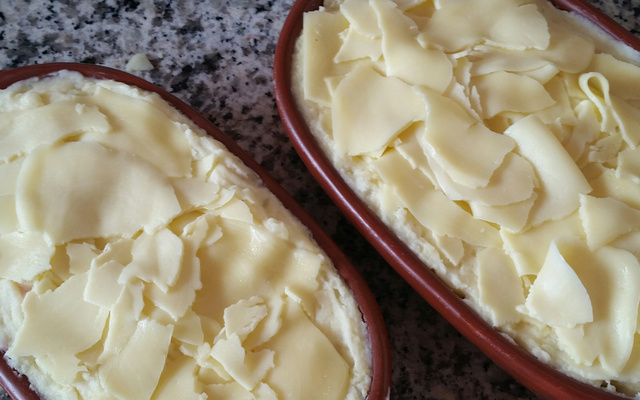 Purê de batata recheado