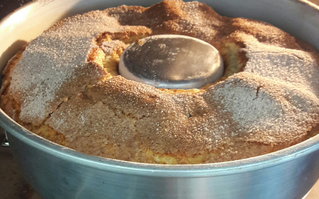 Bolo fofura de banana com canela