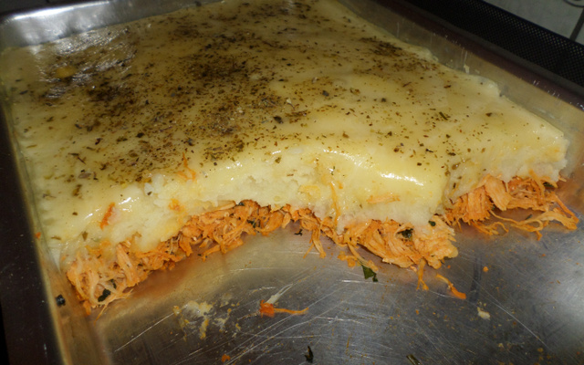 Escondidinho de batatas e frango