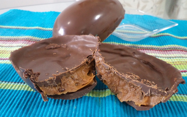 Ovo de Páscoa recheado de doce de leite