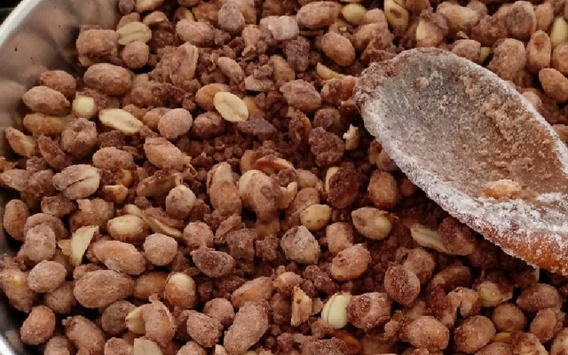 Amendoim crocante da Leca