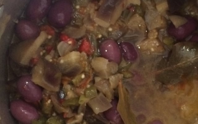 Antepasto delicioso de berinjela