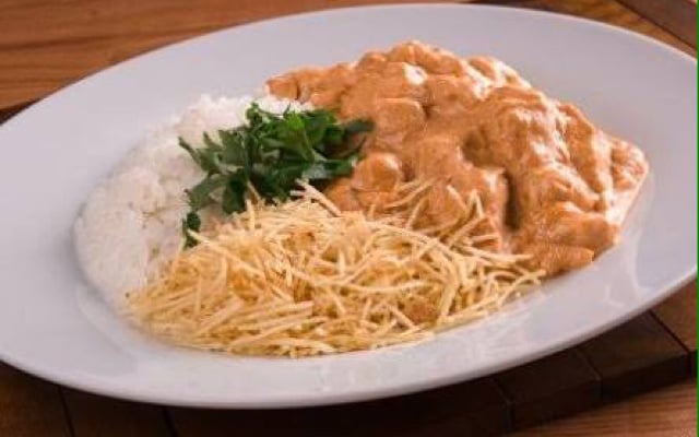 Estrogonofe de frango (o verdadeiro)