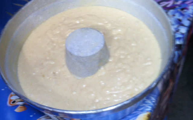 Bolo de apim cru e coco