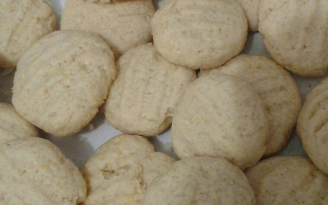 Biscoito amarelinho (fubá)