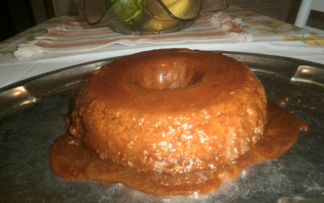 Bolo com pudim cremoso