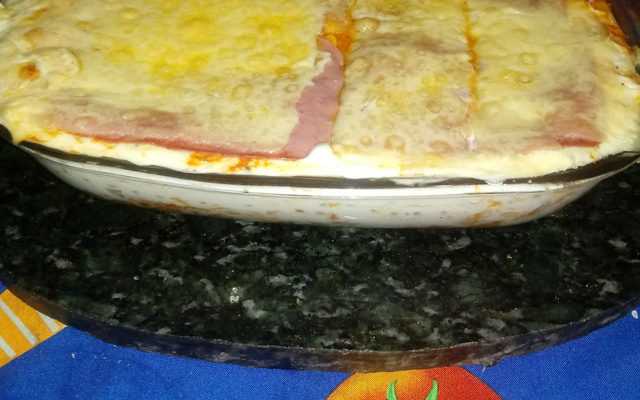 Lasanha com frango ao molho branco