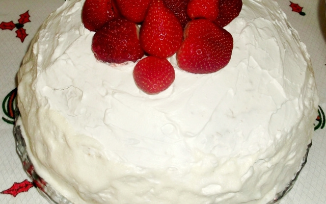 Bolo gelado com cobertura de Leite Ninho