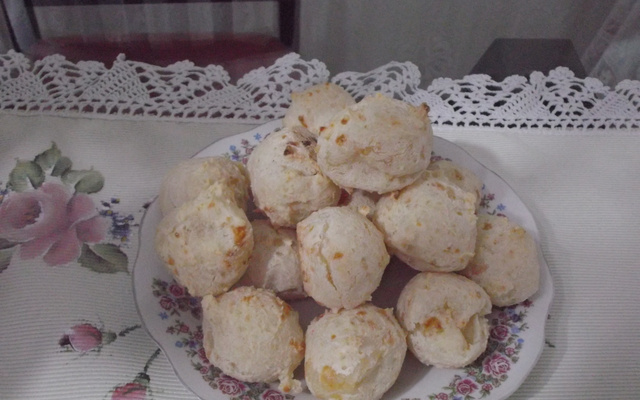 Pão de queijo mineiro