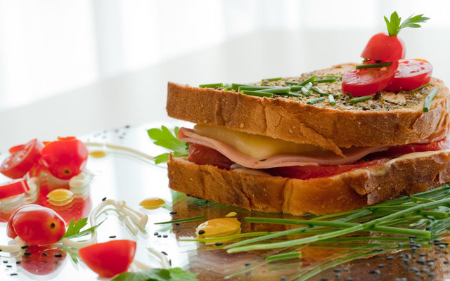 Sanduíche de forno delicioso