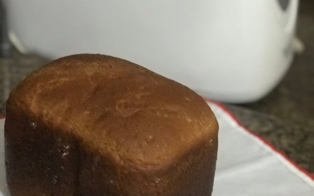 Pão de banana na panificadora