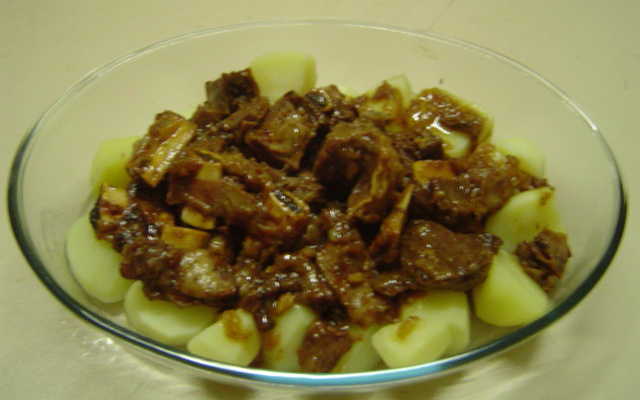 Costela de boi na panela sem água