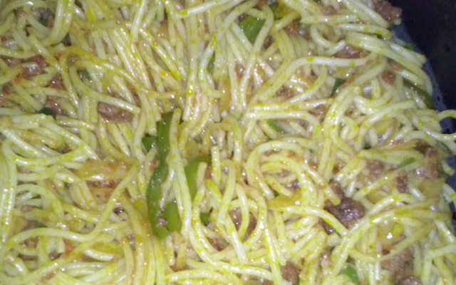 Macarrão com carne moída