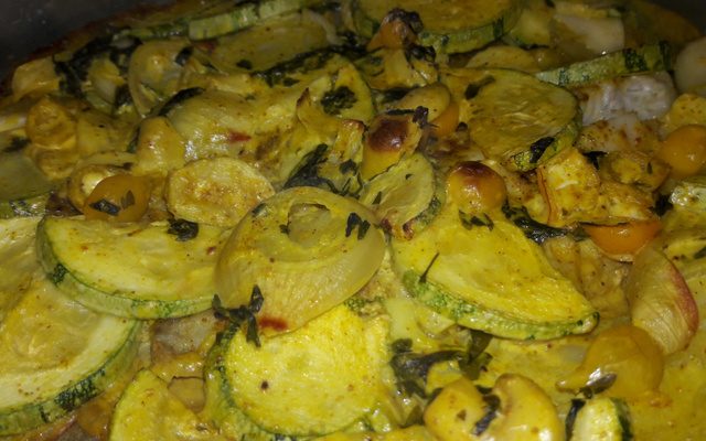 Filé de polaca com abobrinha cremosa