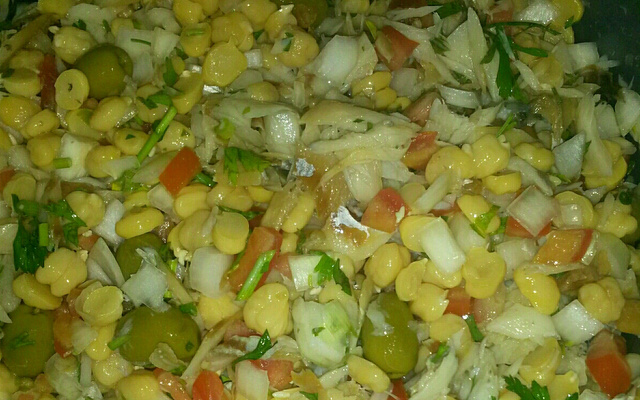 Bacalhau com grão-de-bico (salada fria)