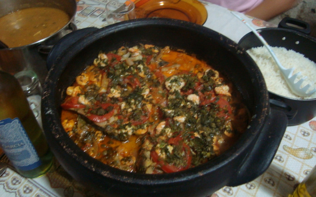Moqueca de peixe e camarão