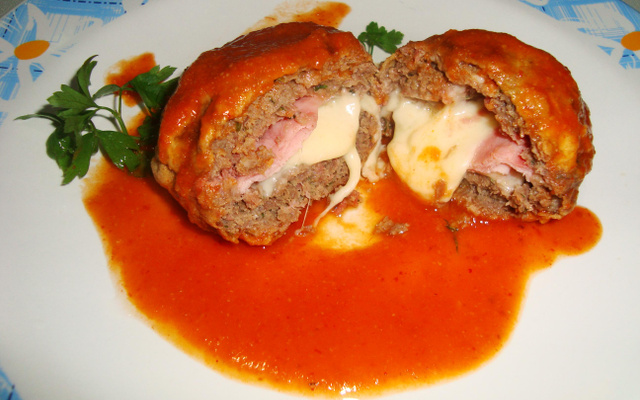 Polpetone de carne recheado