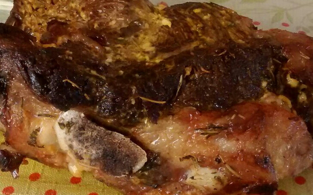 Costela assada com maionese