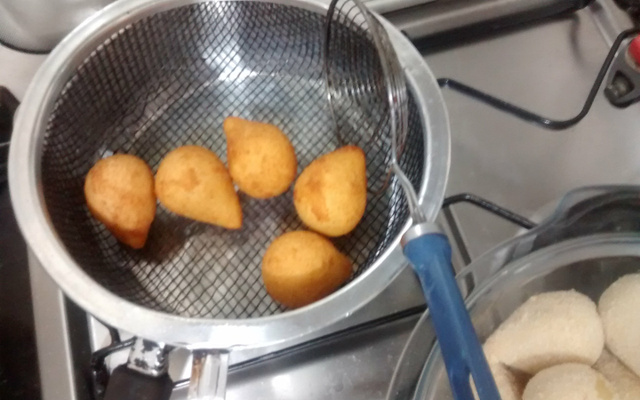 Coxinha com massa básica