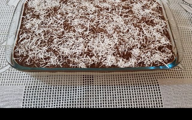 Pavê de ameixas pretas