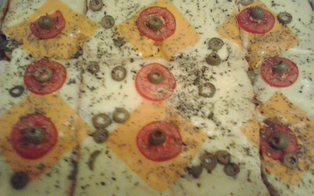 Torta de pão de forma de frango cremoso