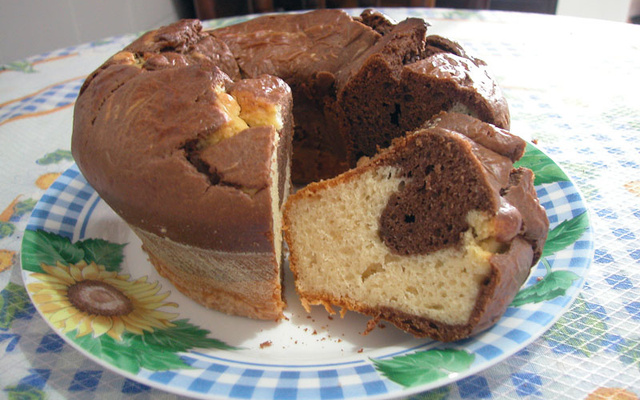 Bolo mármore com iogurte