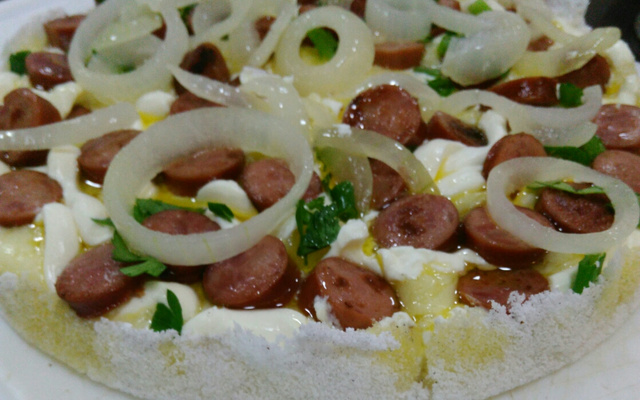 Pizza de tapioca na panela