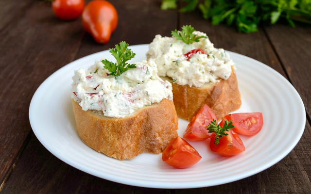 Pasta de alho para churrasco com cream cheese