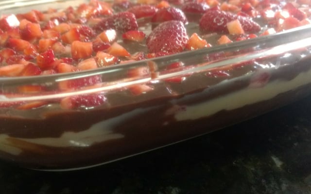 Pavê de morango fácil