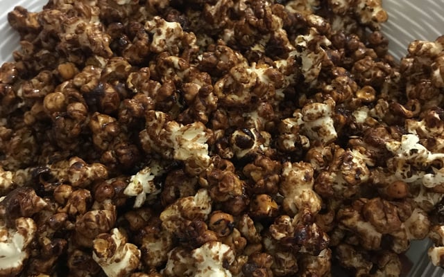 Pipoca doce, cacau e canela