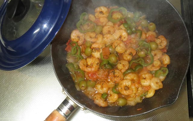 Camarão ao molho de tomate