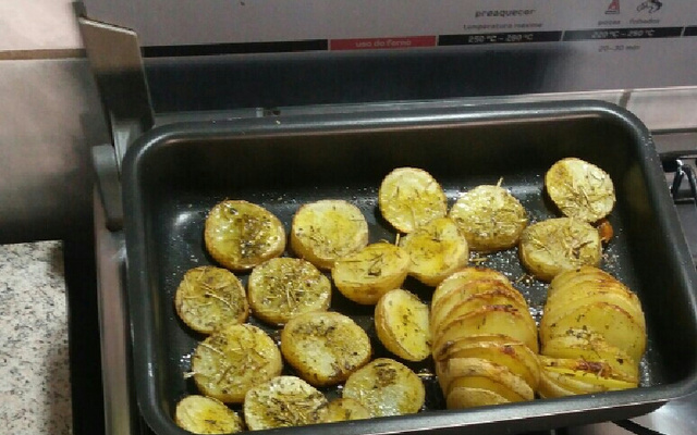 Batata assada no forno