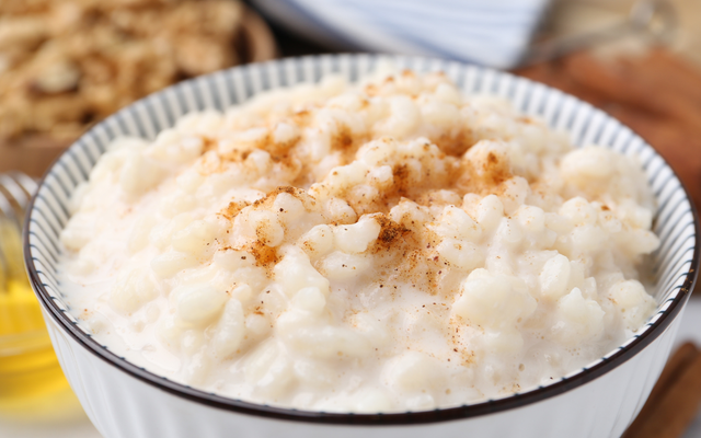 Aarroz doce cremoso com leite condensado e creme de leite