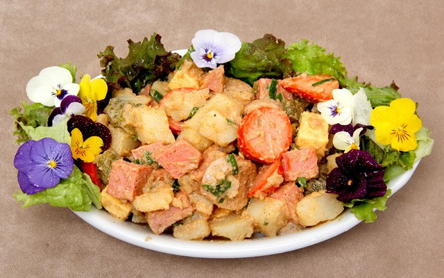 Salada primaveril Kneipe Schornstein