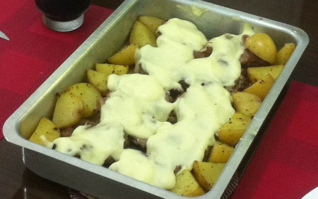 Contra-filé ao forno com pasta de alho