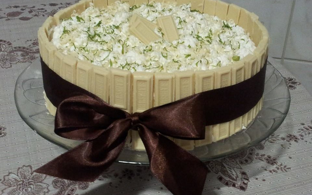 Bolo mousse de limão