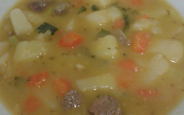 Sopa de ervilha vegetariana