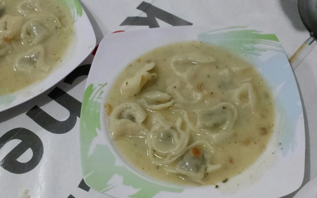 Creme de cebola com capelete