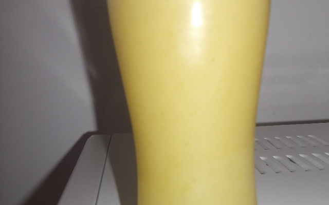 Suco de abacaxi com gengibre