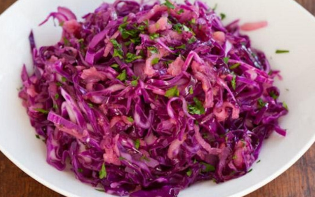 Salada de gengibre agridoce